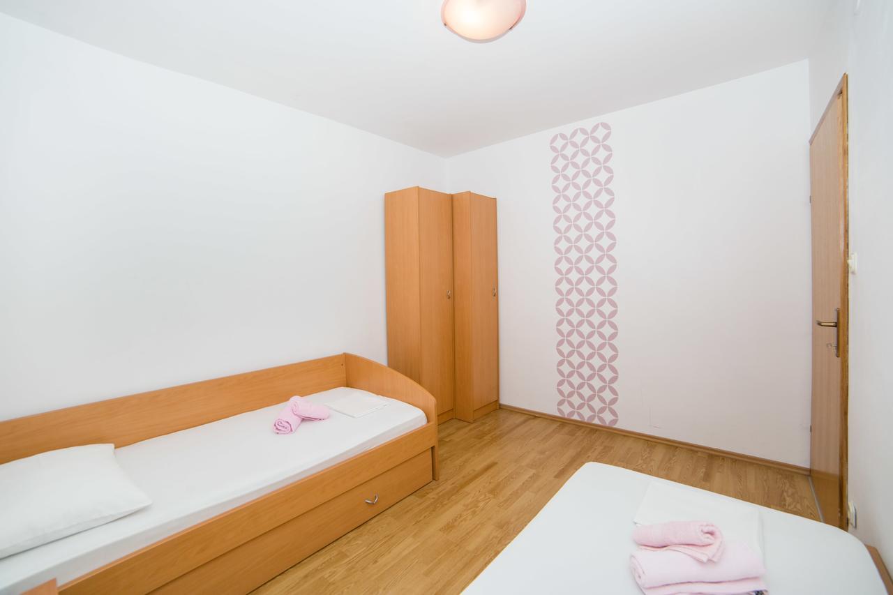 Apartment Clear Sky Baška Voda Dış mekan fotoğraf